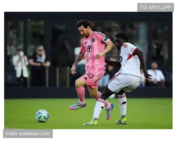 约万诺维奇关键进球扳平比分，奥克兰半场暂与阿德莱德联持平