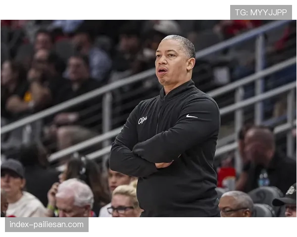 快船泰伦卢双塔奇兵：祖巴茨洛佩斯组合的禁区控制情境分析